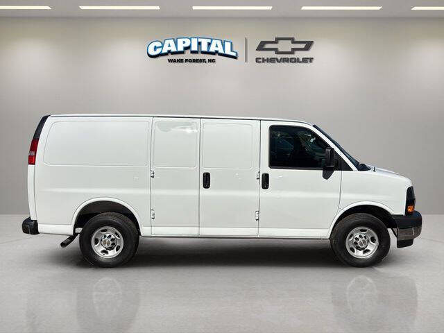 2025 Chevrolet Express 2500