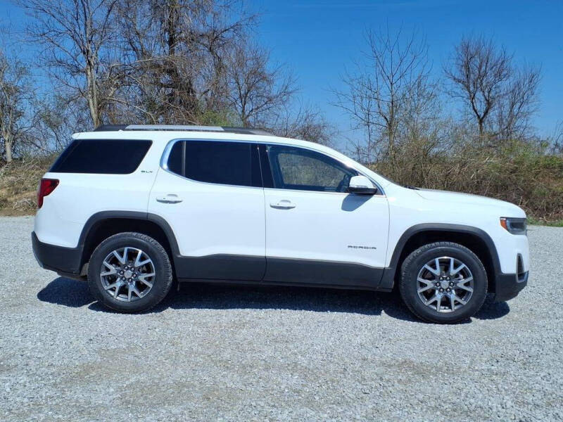 2023 GMC Acadia SLT