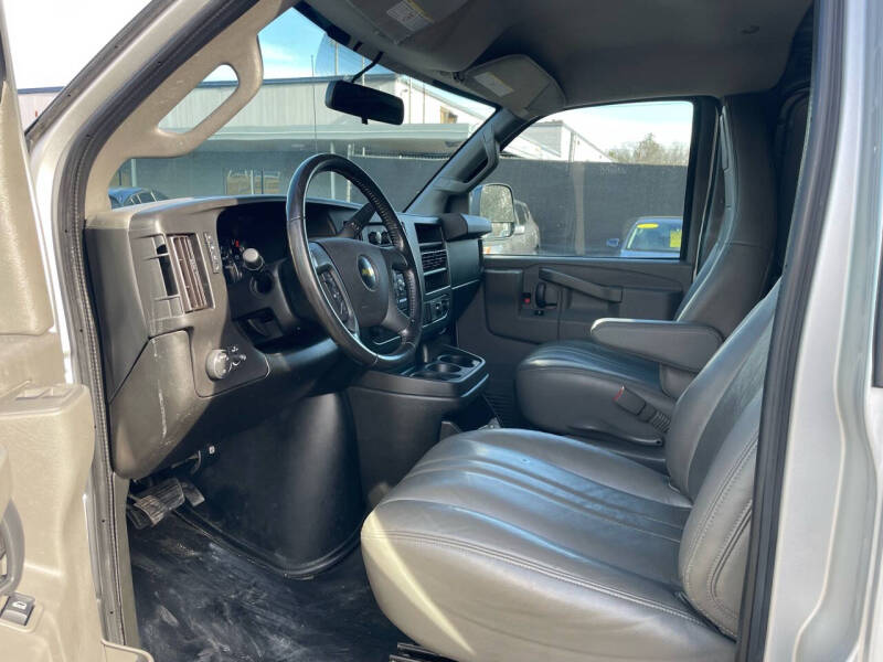 2021 Chevrolet Express 2500