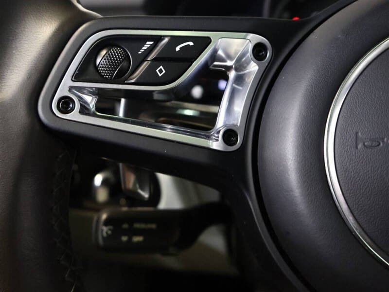 2020 Porsche Macan Turbo