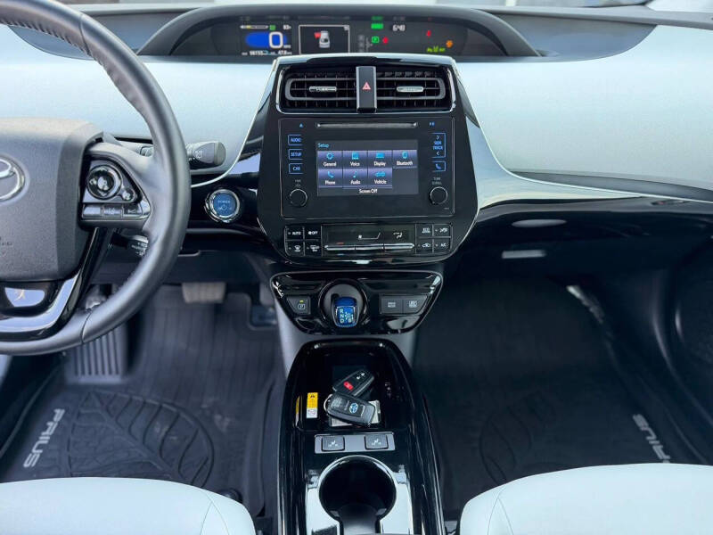 2019 Toyota Prius XLE AWD-e