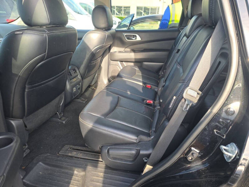 2018 Nissan Pathfinder SL