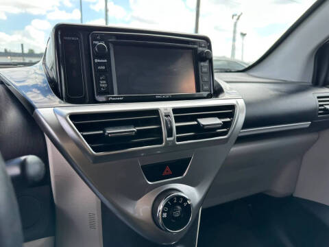 2014 Scion iQ