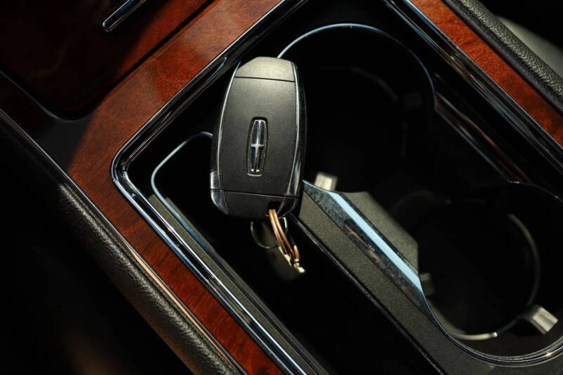 2019 Lincoln Continental Select