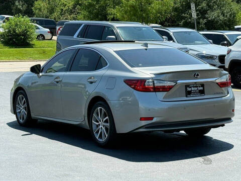 2016 Lexus ES 300h