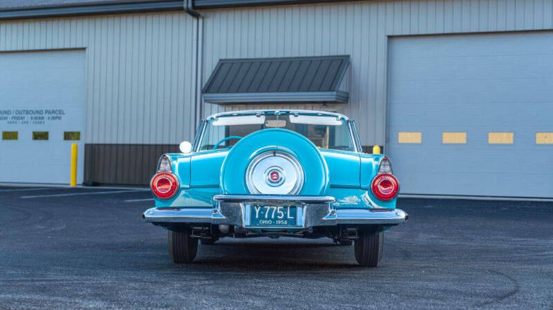 1956 Ford Thunderbird