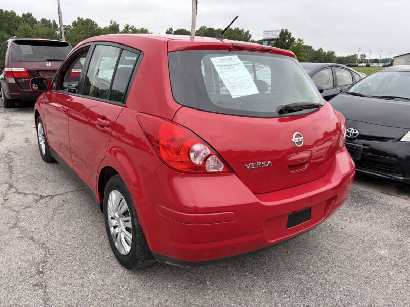 2009 Nissan Versa 1.8 S