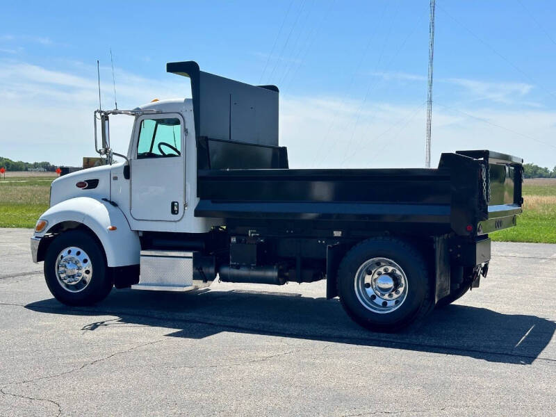 2013 Peterbilt 337