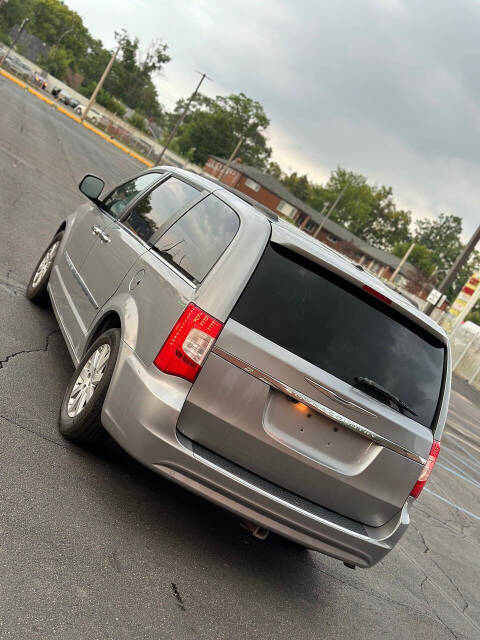 2014 Chrysler Town and Country for sale at Unlimited Auto Sales Inc. in Detroit, MI