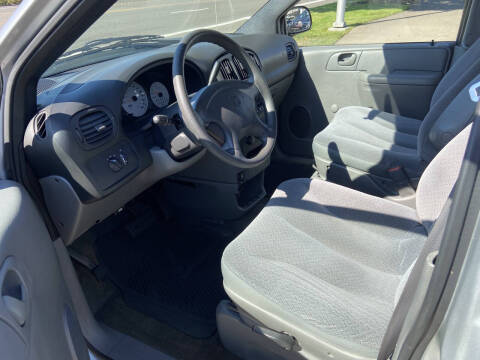 2004 Dodge Caravan SE