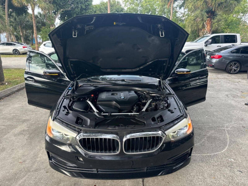 2018 BMW 5 Series 530i