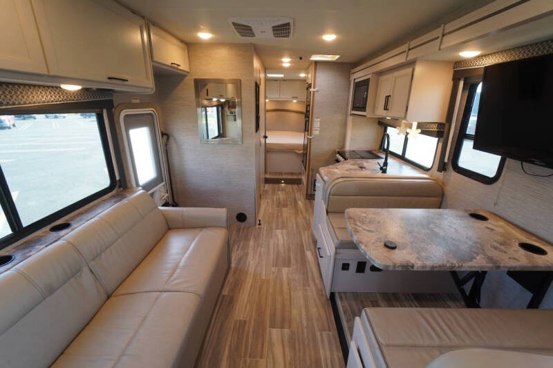 2021 Thor Motor Coach Four Winds