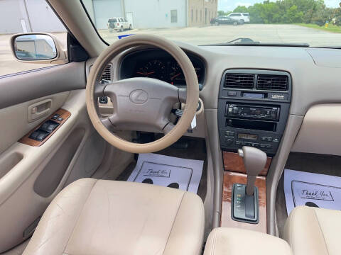 1999 Lexus ES 300