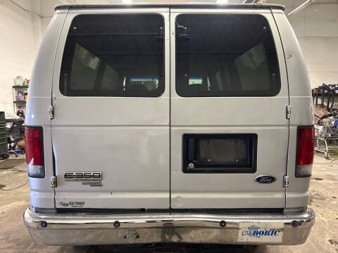 2008 Ford E-Series E-350 SD XLT