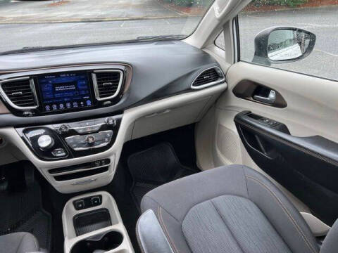 2017 Chrysler Pacifica Touring