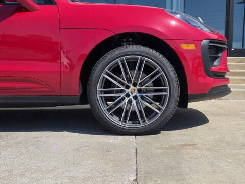 2025 Porsche Macan