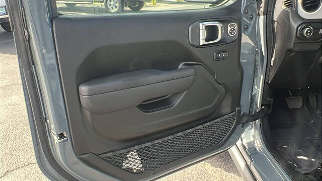 2025 Jeep Gladiator Willys