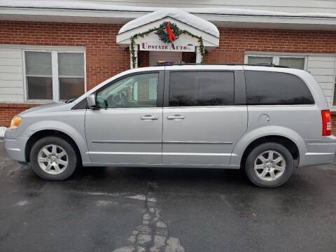 2009 Chrysler Town and Country for sale at UPSTATE AUTO INC in Germantown NY