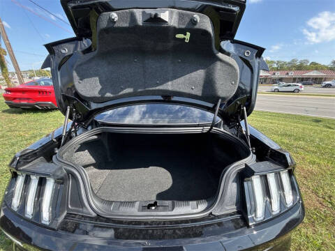 2022 Ford Mustang Mach 1