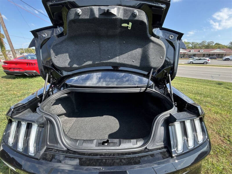 2022 Ford Mustang Mach 1