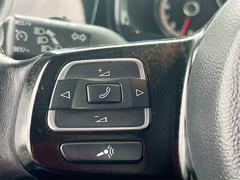 2019 Volkswagen Beetle 2.0T S