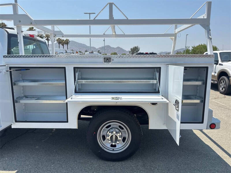 2025 Ford F-350 Super Duty XL