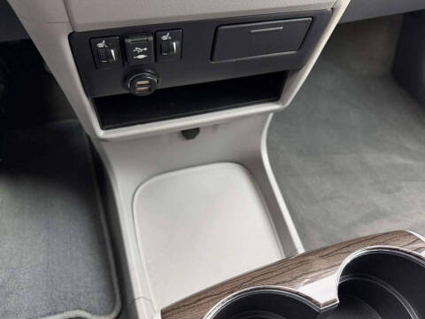 2018 Toyota Sienna XLE 8-Passenger