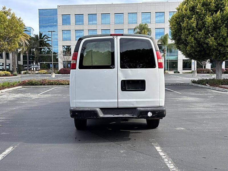 2007 GMC Savana 2500