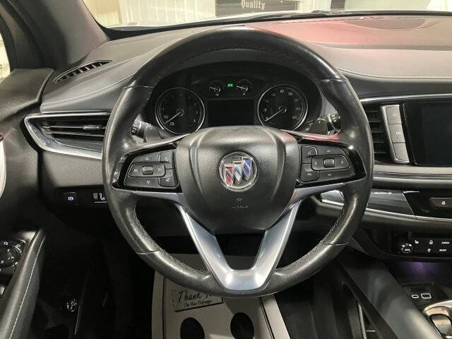 2022 Buick Enclave Essence