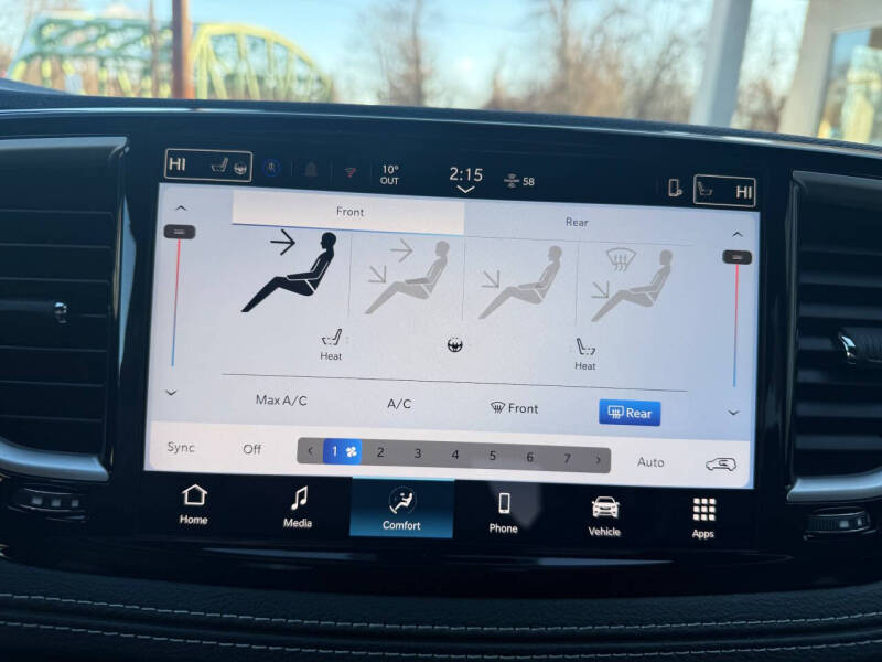 2026 Chrysler Pacifica Select