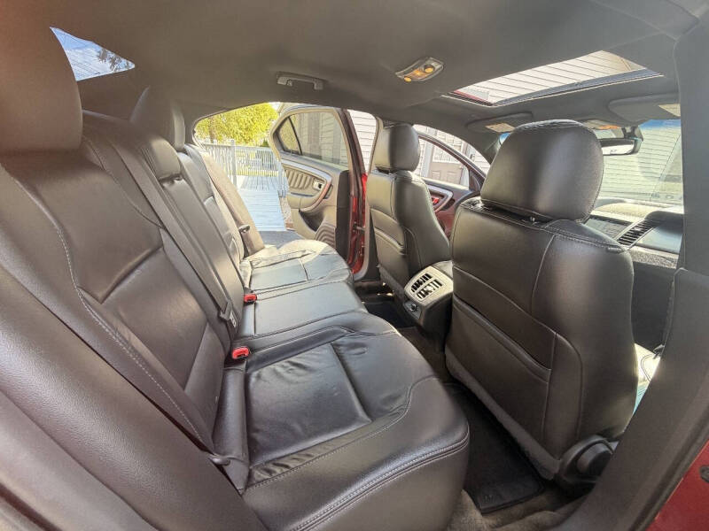 2016 Ford Taurus SEL
