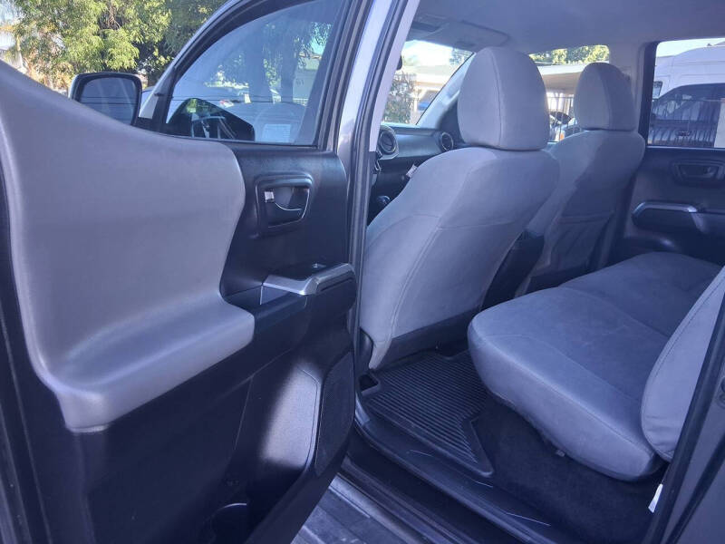 2020 Toyota Tacoma SR5 V6