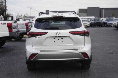 2022 Toyota Highlander Platinum