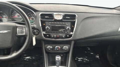 2012 Chrysler 200 LX