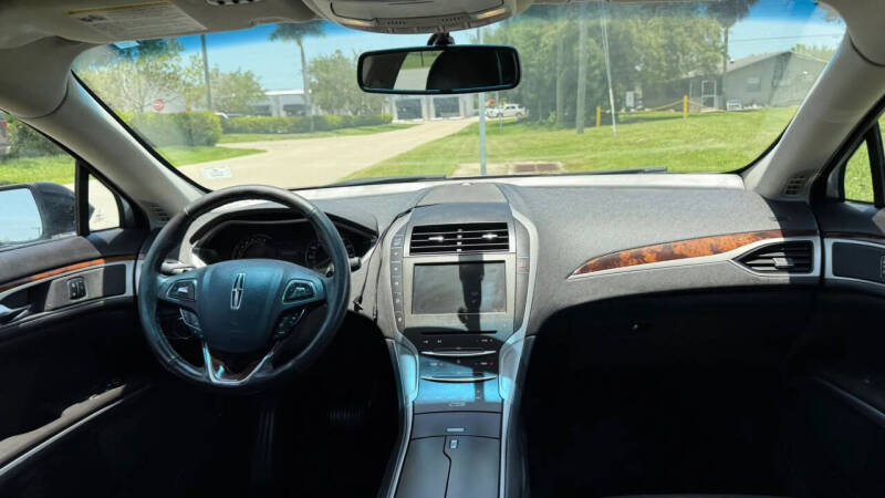 2014 Lincoln MKZ