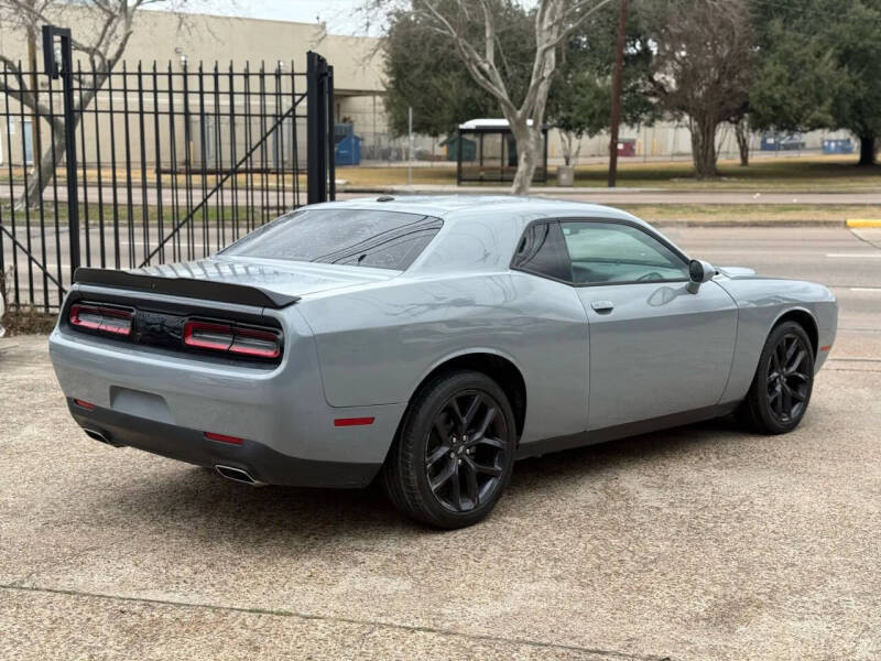 2021 Dodge Challenger SXT