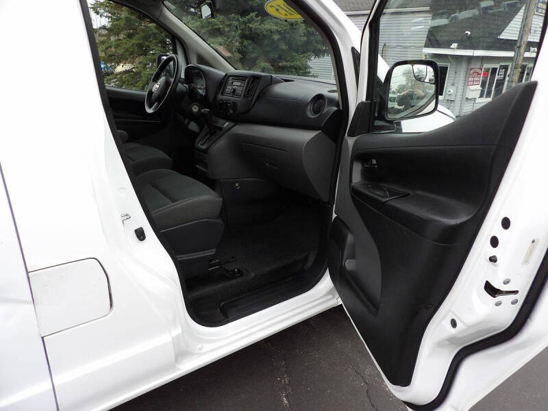 2015 Nissan NV200
