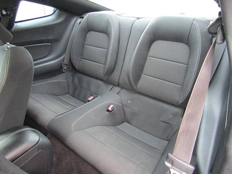 2015 Ford Mustang V6