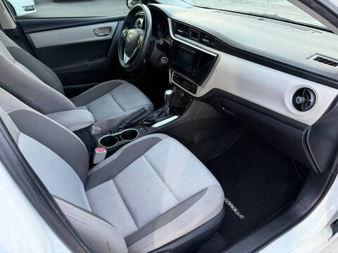 2018 Toyota Corolla LE