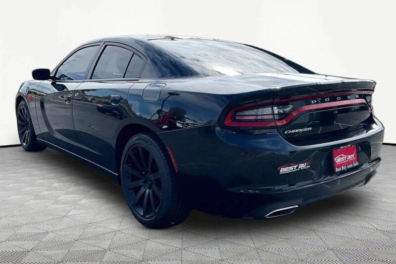 2016 Dodge Charger SE
