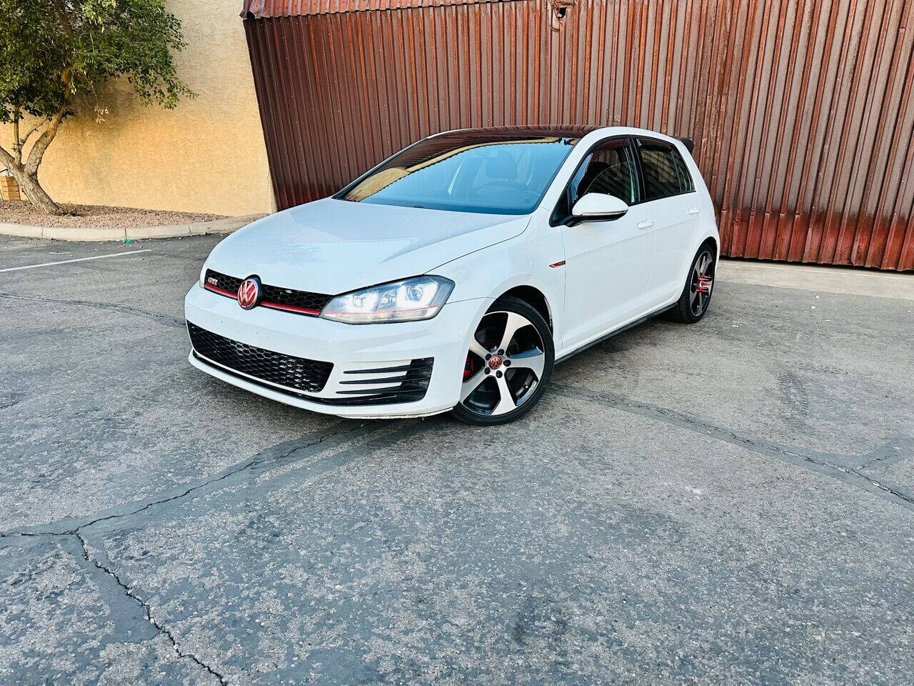 New 2024 Volkswagen Golf GTI Autobahn 4D Hatchback in Phoenix