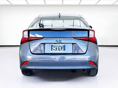 2022 Toyota Prius LE