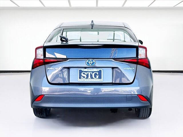 2022 Toyota Prius LE