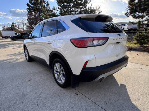 2020 Ford Escape SE