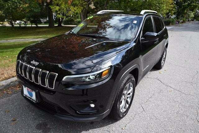 Jeep Cherokee's photo