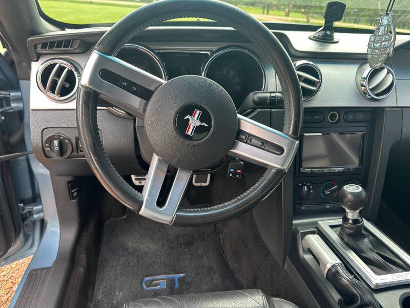 2005 Ford Mustang GT Premium