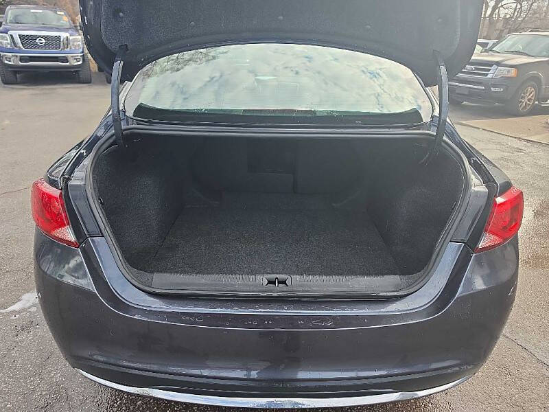 2017 Chrysler 200