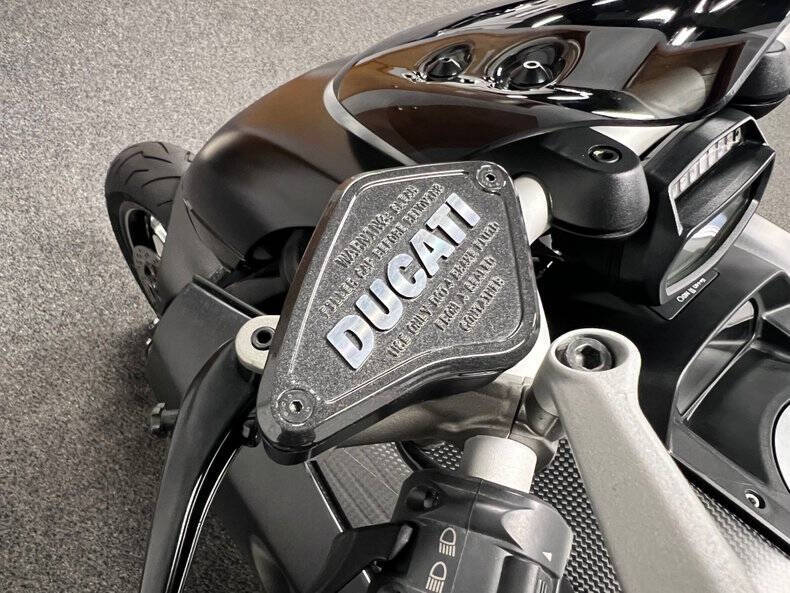 2012 Ducati Diavel Carbon Series