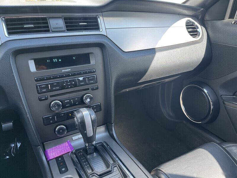 2014 Ford Mustang V6