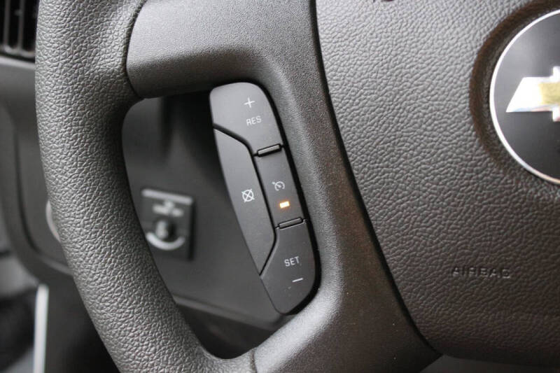 2025 Chevrolet Express 3500